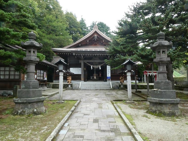 那須与一ゆかりの古社で旅の安全と良縁を祈願