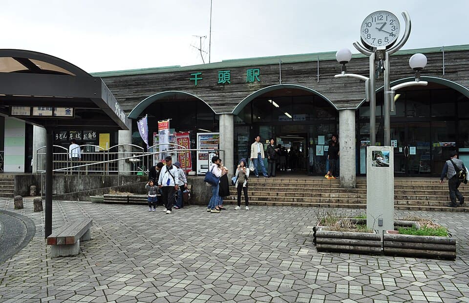 駅弁と川根茶で腹ごしらえ、あぷとラインに乗り換え