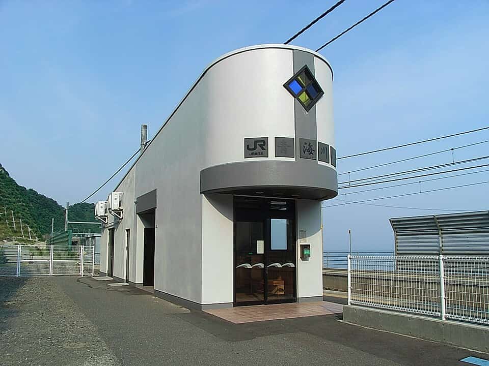สถานีโออุมิกาวะ (青海川駅)