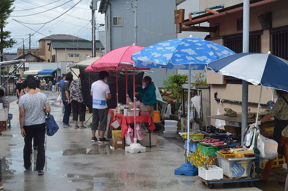 勝浦朝市
